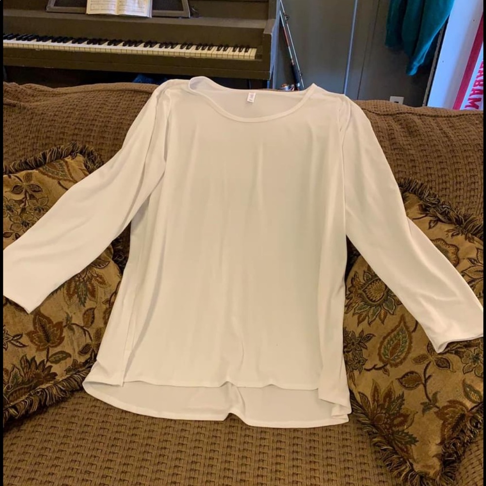 White Lularoe shirt